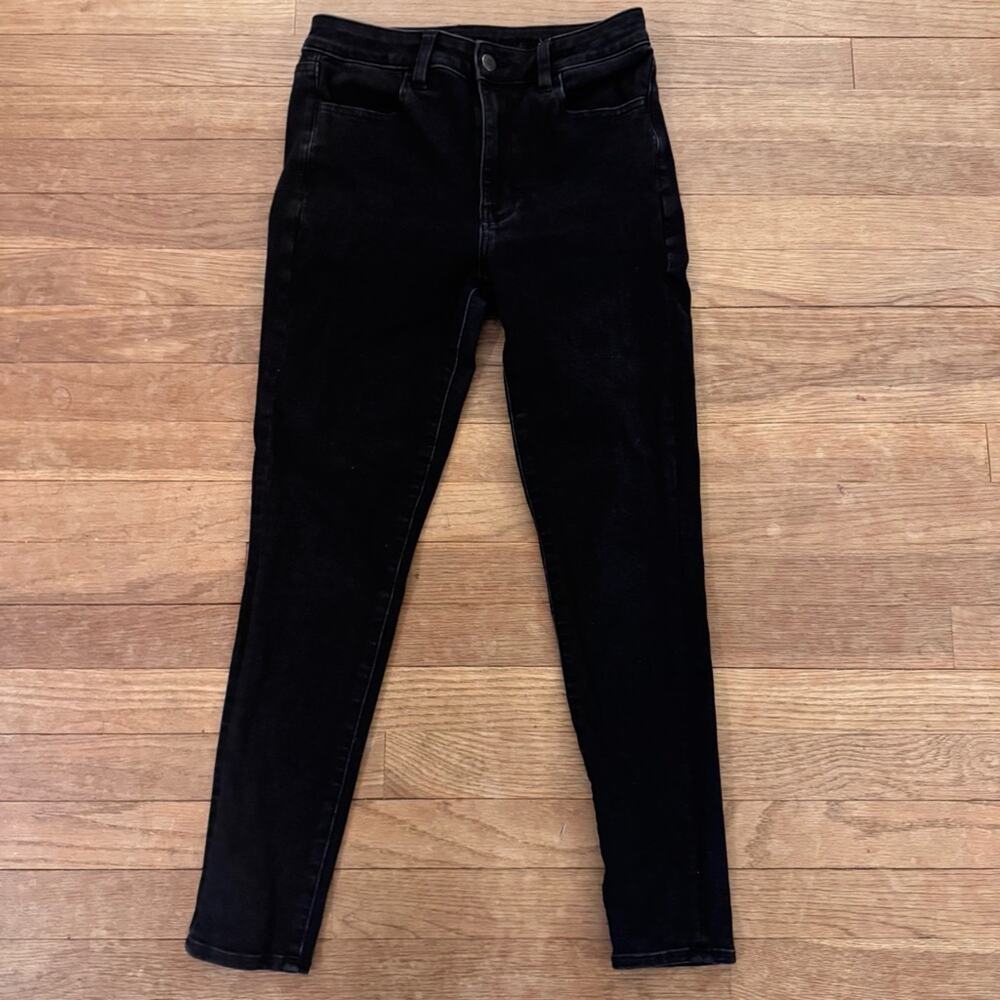American Eagle Women's Black Super Hi-Rise Short Jegging - Size 6